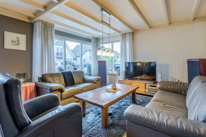 Foto 14 van Pastoor Ermenstraat 1