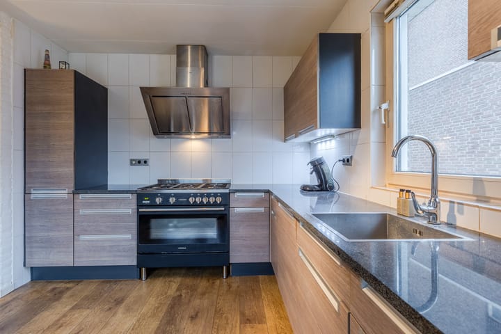 Foto 22 van Pastoor Ermenstraat 1