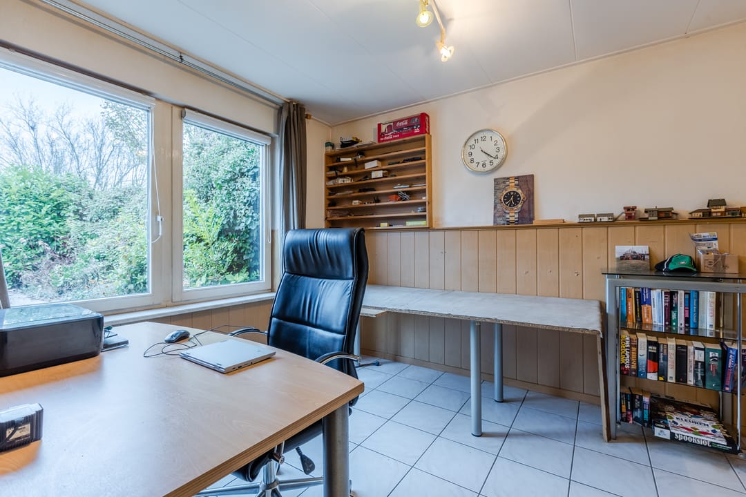 Foto 23 van Pastoor Ermenstraat 1