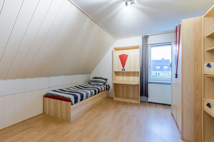 Foto 36 van Pastoor Ermenstraat 1