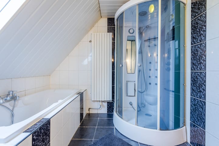 Foto 43 van Pastoor Ermenstraat 1