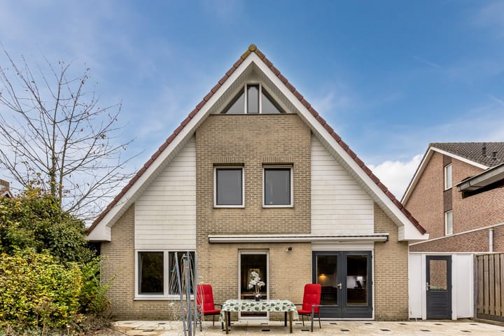 Foto 49 van Pastoor Ermenstraat 1