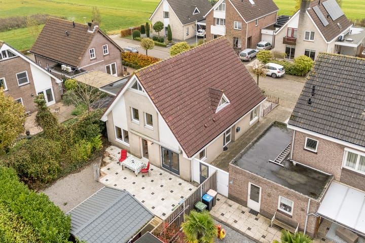 Foto 56 van Pastoor Ermenstraat 1