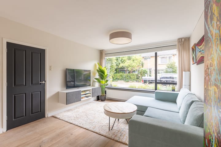 Photo 4 of Van Beyerenstraat 4