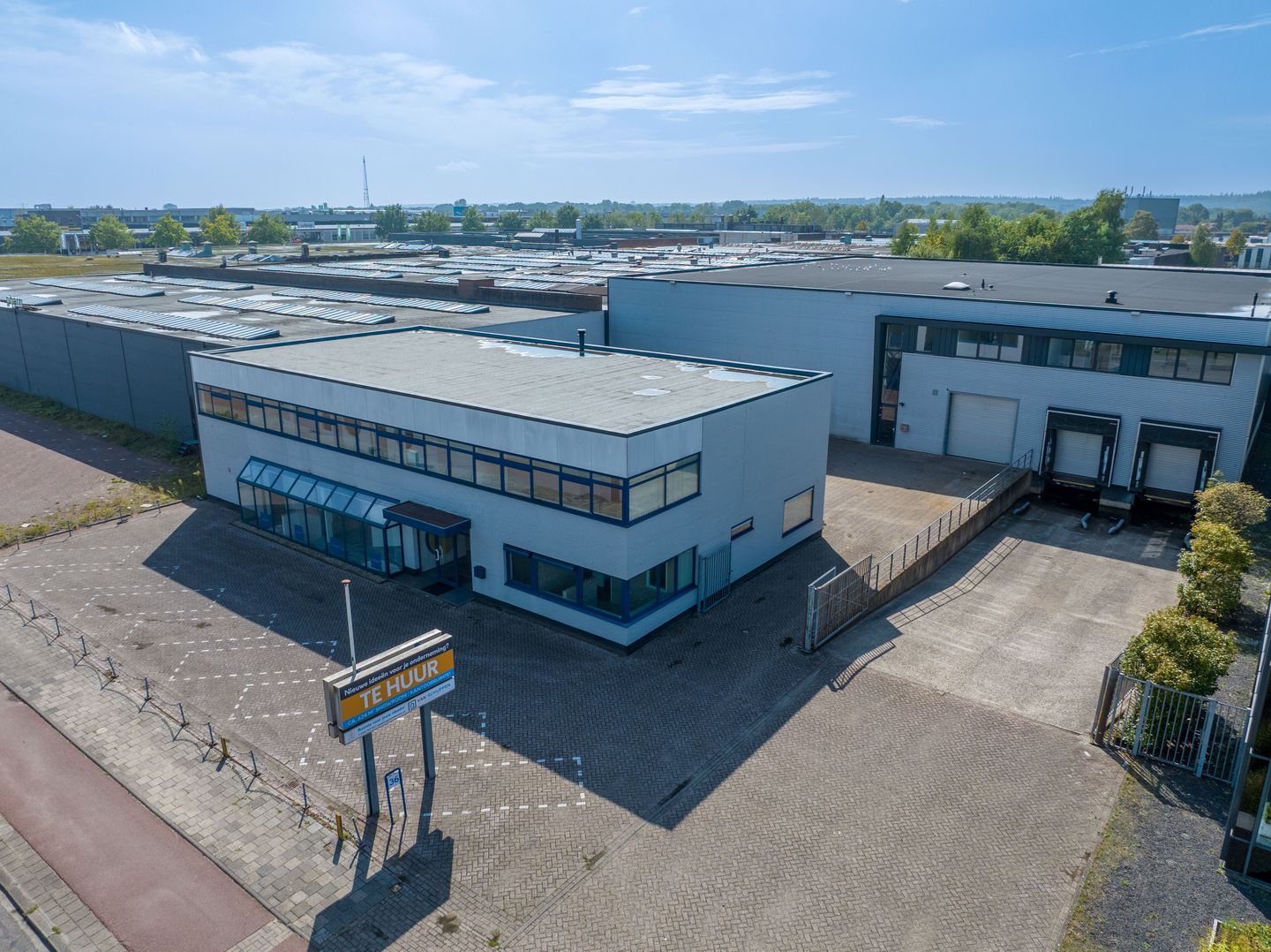 Bekijk foto 4 van Industrielaan 36