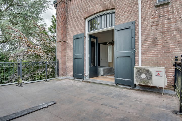 Photo 77 of Prior van Milstraat 22