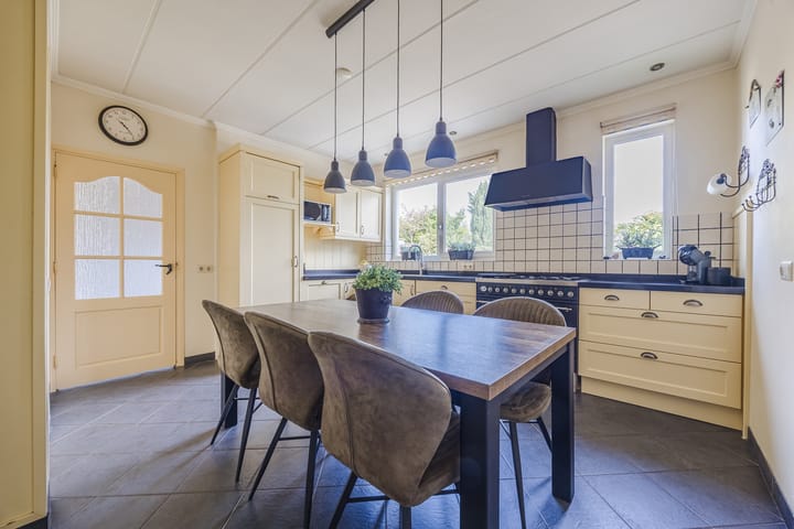 Photo 14 of Achterstraat 23