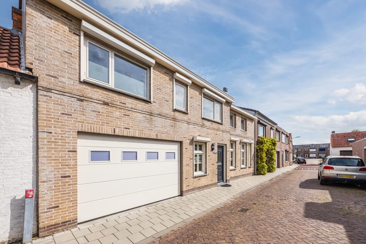 Photo 42 of Achterstraat 23