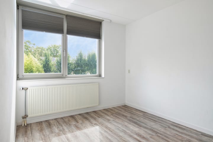 Foto 12 van Julianaplein 16