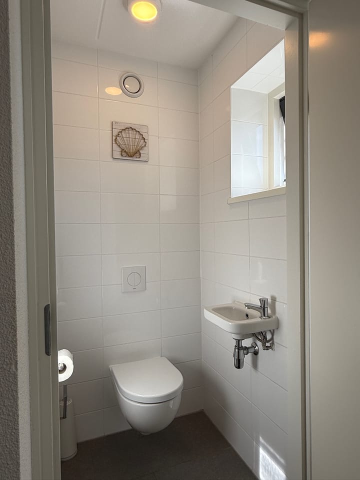 Photo 16 of H.W. Stekelenburgweg 11