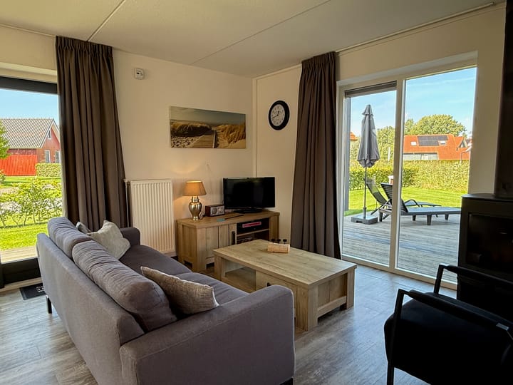 Photo 26 of H.W. Stekelenburgweg 11