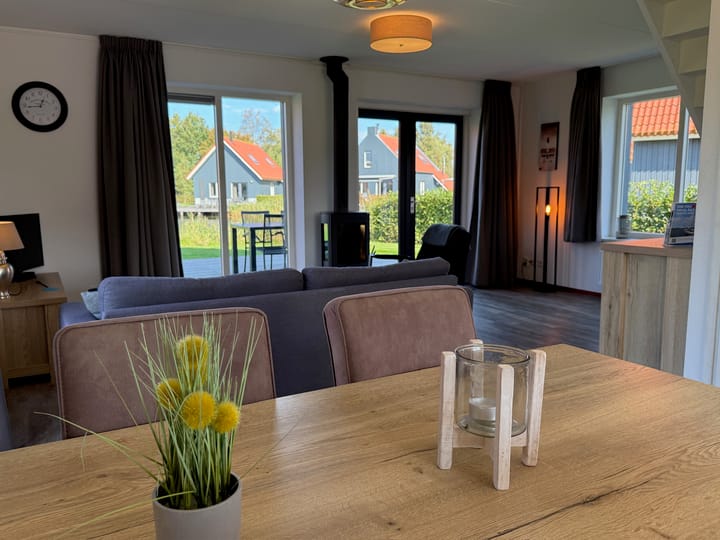 Photo 32 of H.W. Stekelenburgweg 11