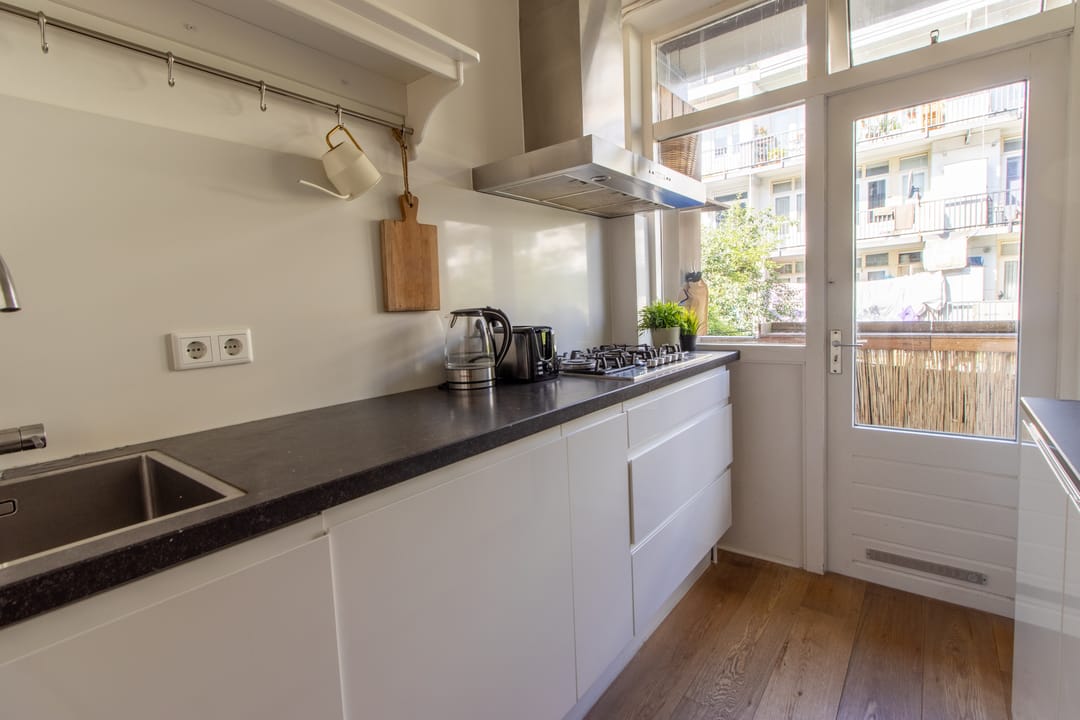 Photo 11 of John Franklinstraat 27-1