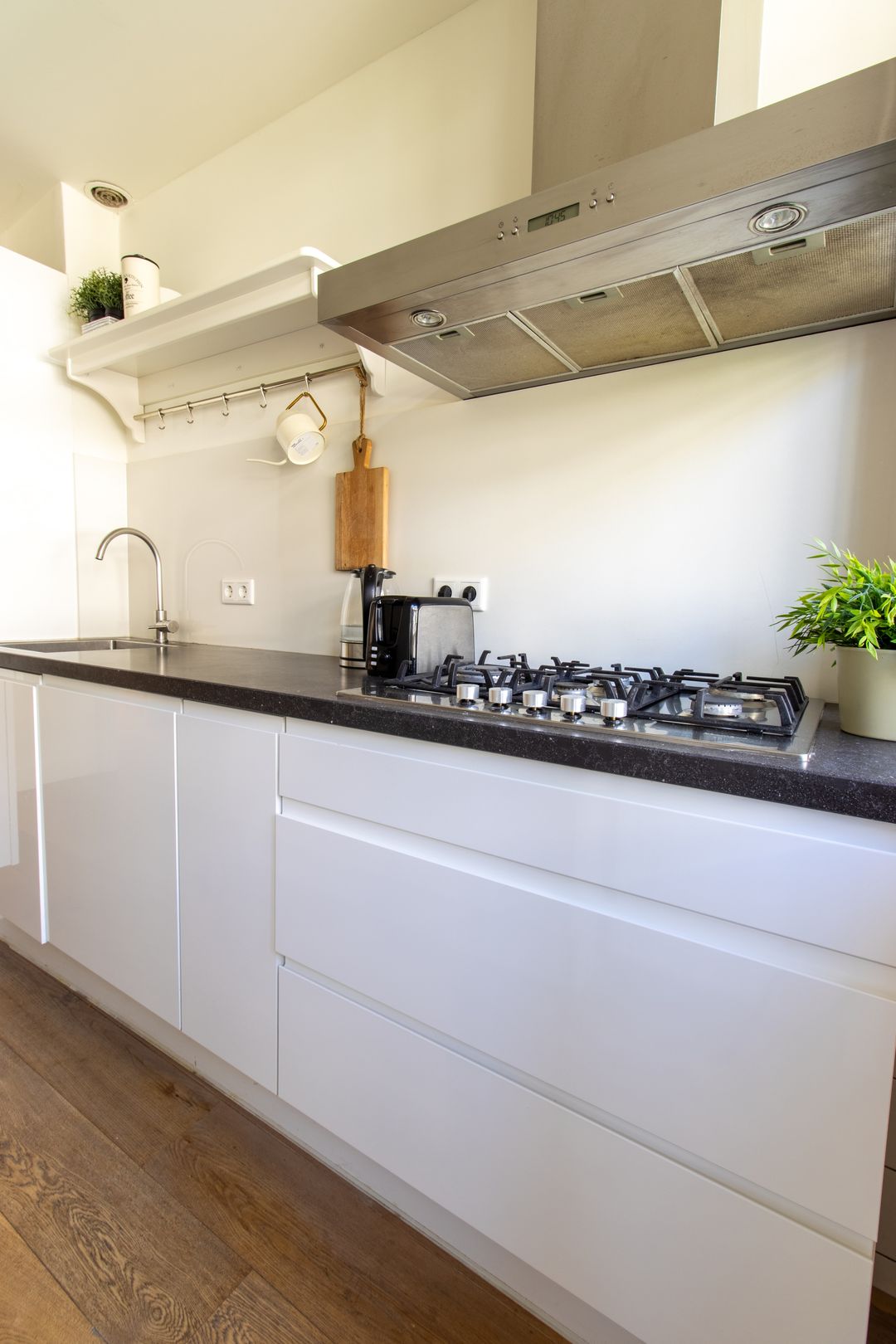 Photo 13 of John Franklinstraat 27-1