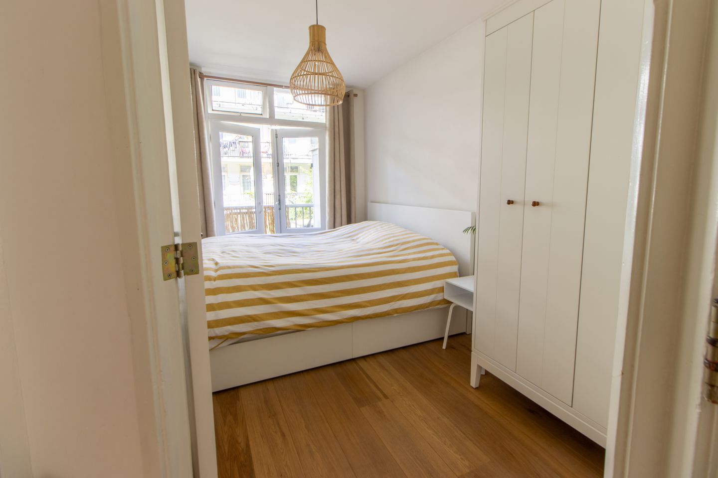 Photo 19 of John Franklinstraat 27-1