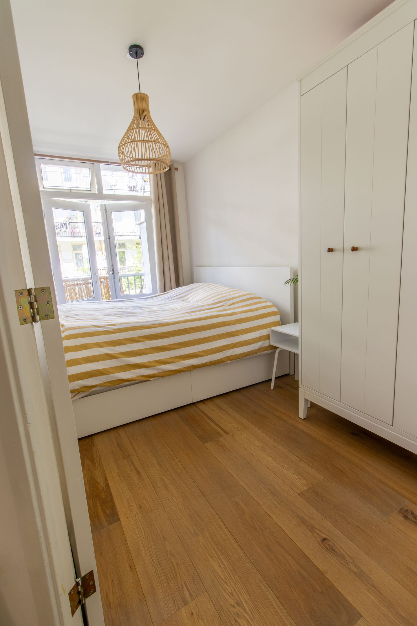 Photo 20 of John Franklinstraat 27-1