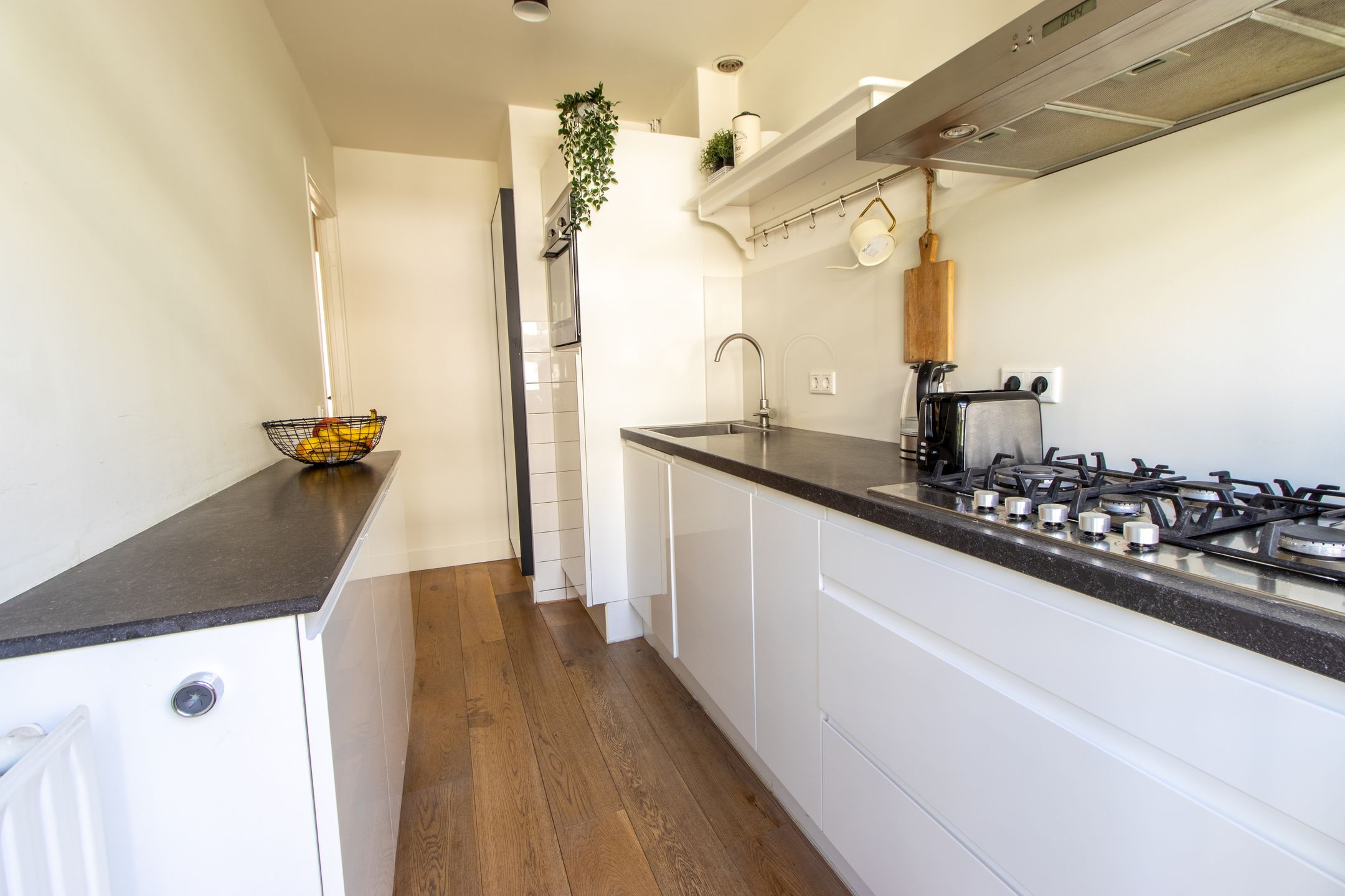 Photo 12 of John Franklinstraat 27-1