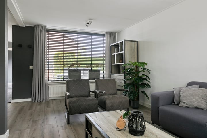 Foto 14 van Deltastraat 10