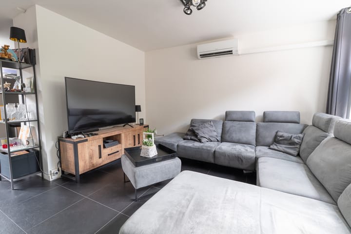 Foto 2 van Kamperfoelie 10