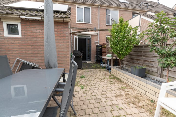 Foto 46 van Kamperfoelie 10