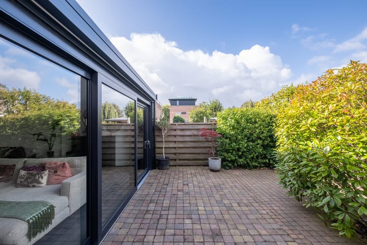 Photo 33 of Frida Katzland 10