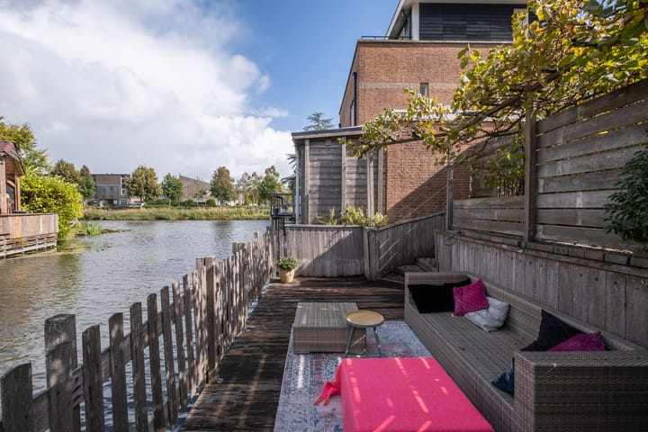 Photo 35 of Frida Katzland 10