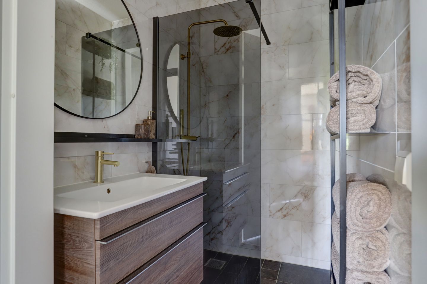 Foto 5 van Merweplein 5-27