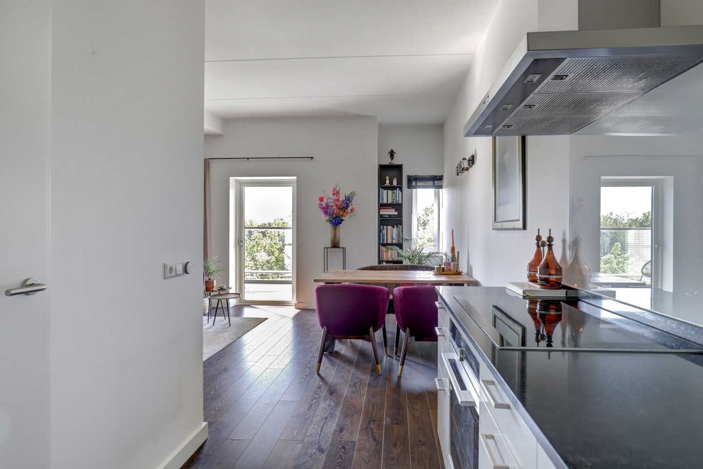 Foto 10 van Merweplein 5-27