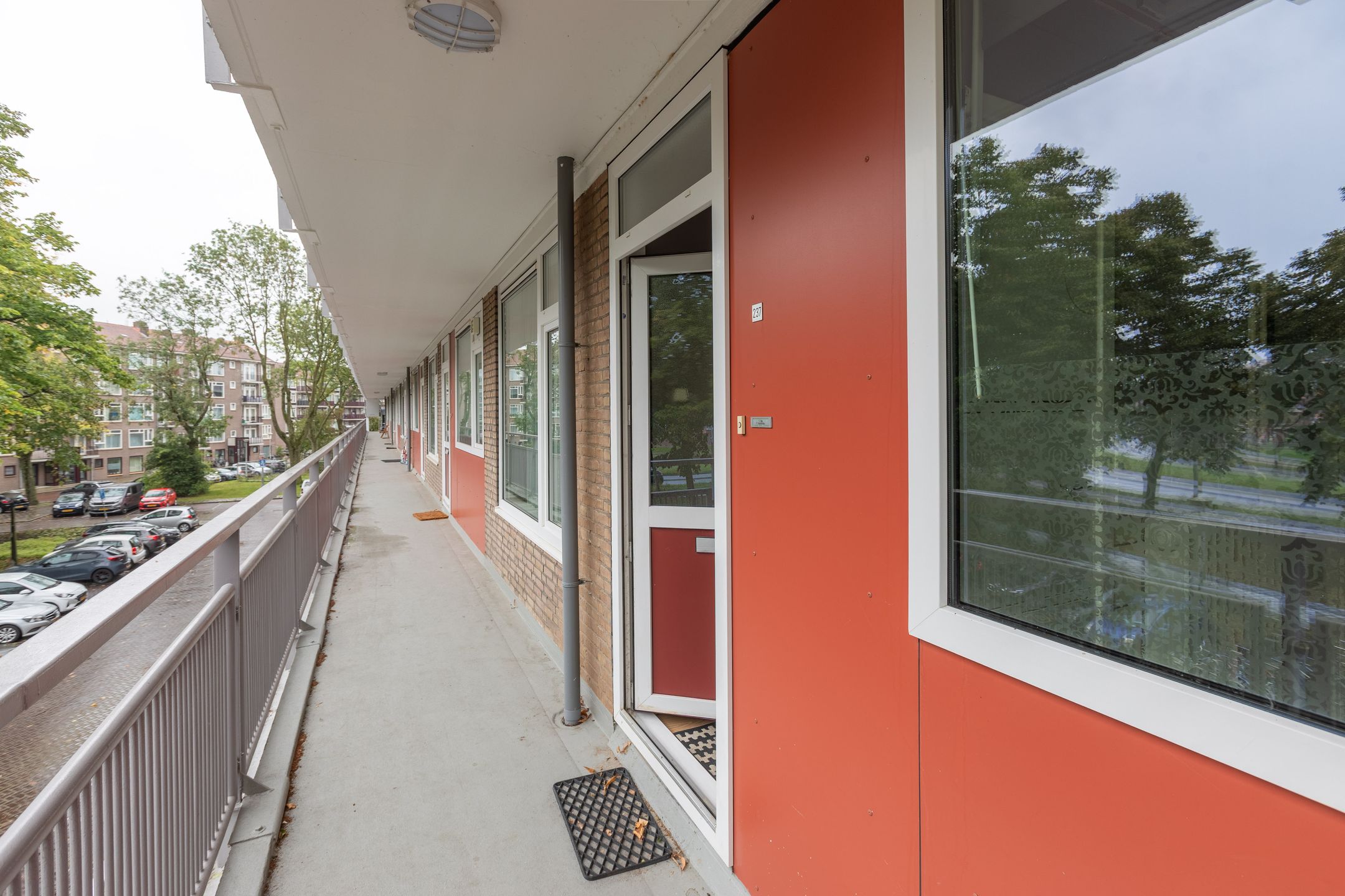 Foto 18 van Burgemeester De Vlugtlaan 237