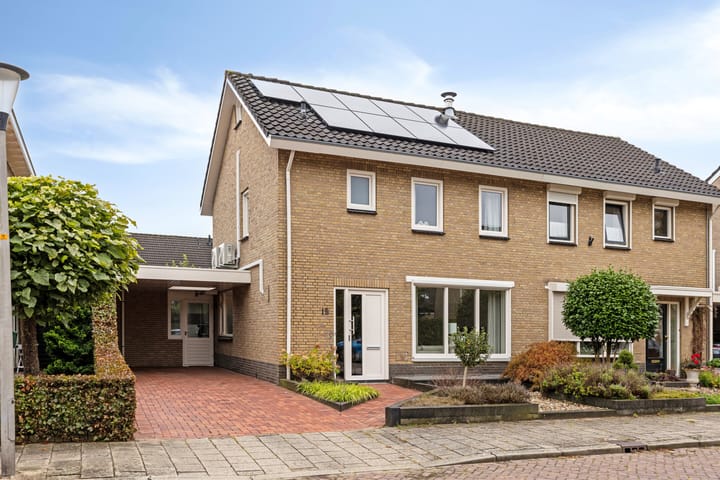 Foto 1 van Clematisstraat 15