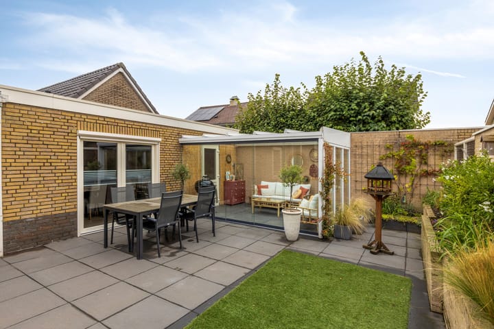 Foto 37 van Clematisstraat 15