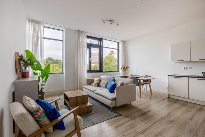 Photo 3 of Teylersplein 2-B4