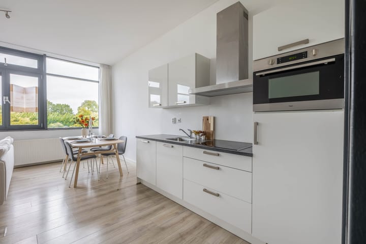 Photo 7 of Teylersplein 2-B4