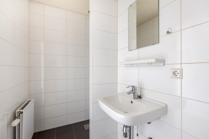 Photo 10 of Teylersplein 2-B4