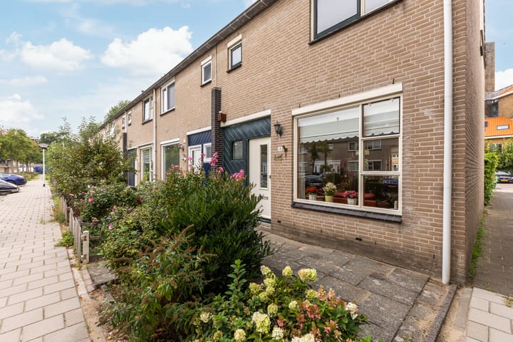 Photo 28 of Jan van Scorelstraat 18