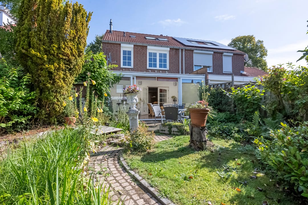 Photo 17 of Leesjongenstraat 26-A