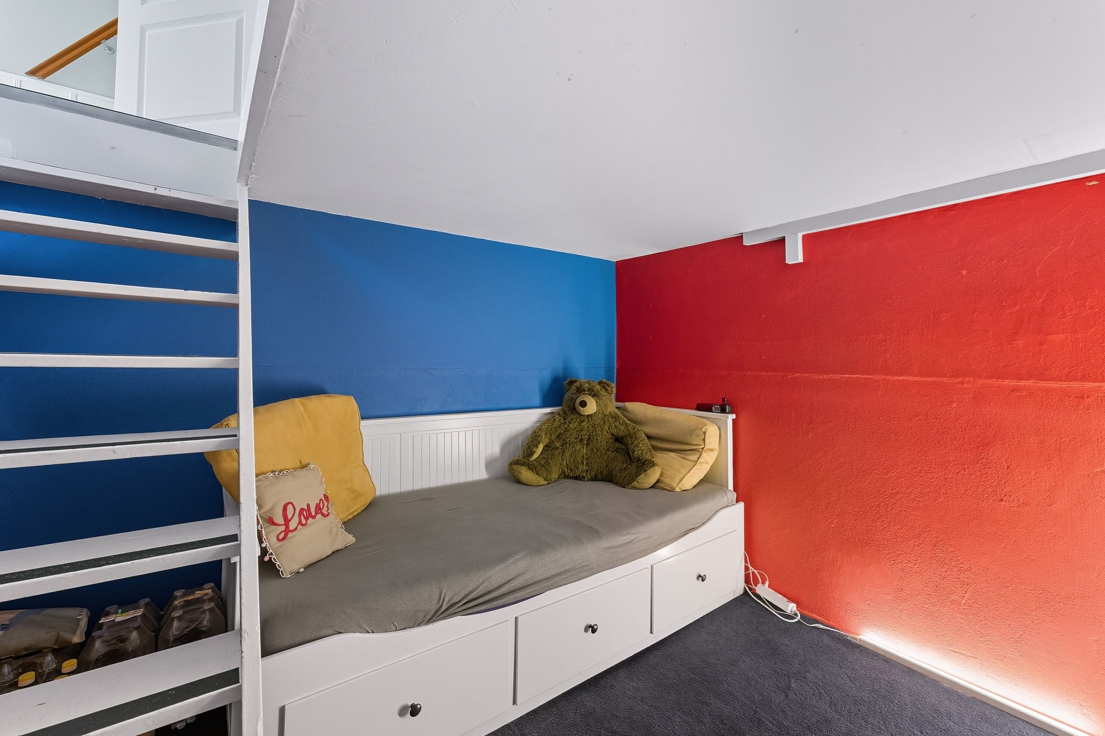 Photo 42 of Cornelis Smitstraat 17