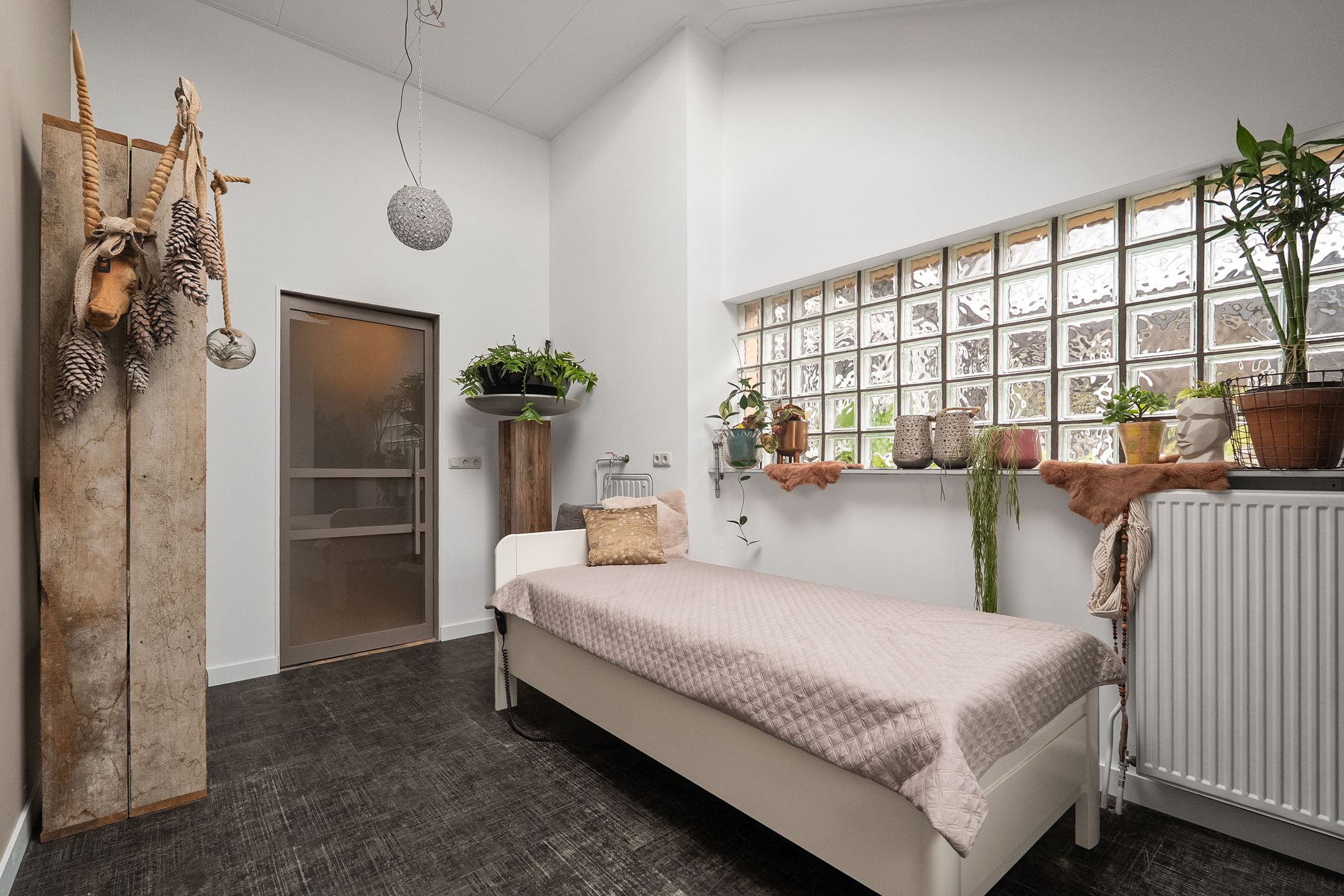 Photo 24 of Zandvaart 142-A