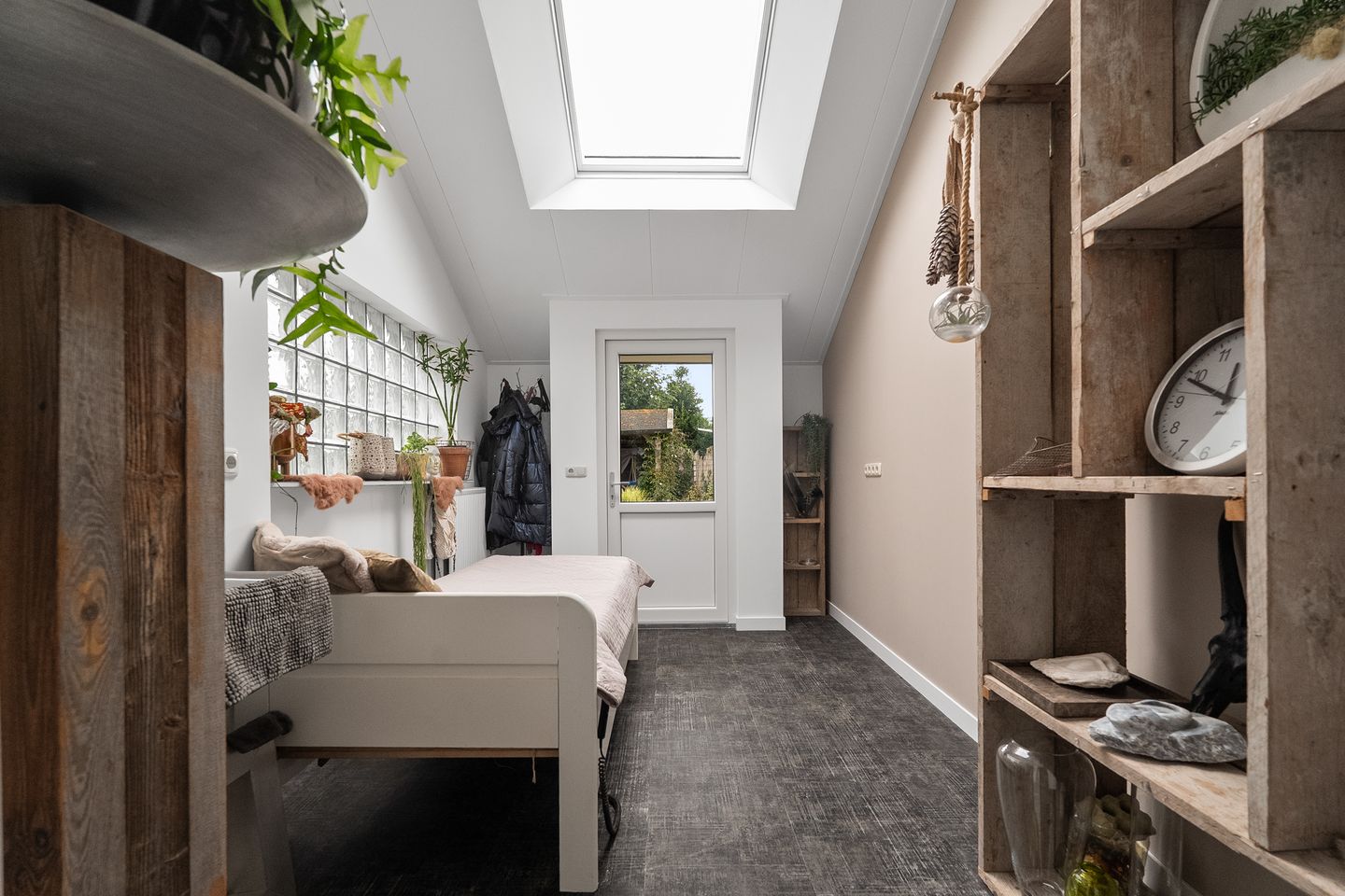 Photo 25 of Zandvaart 142-A