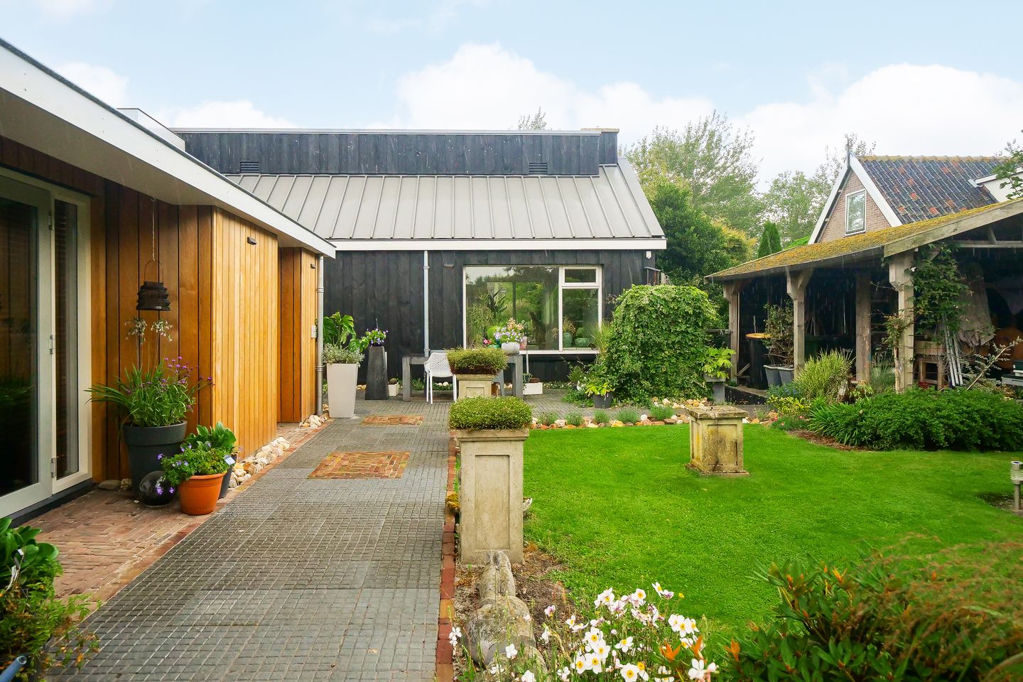 Photo 35 of Zandvaart 142-A