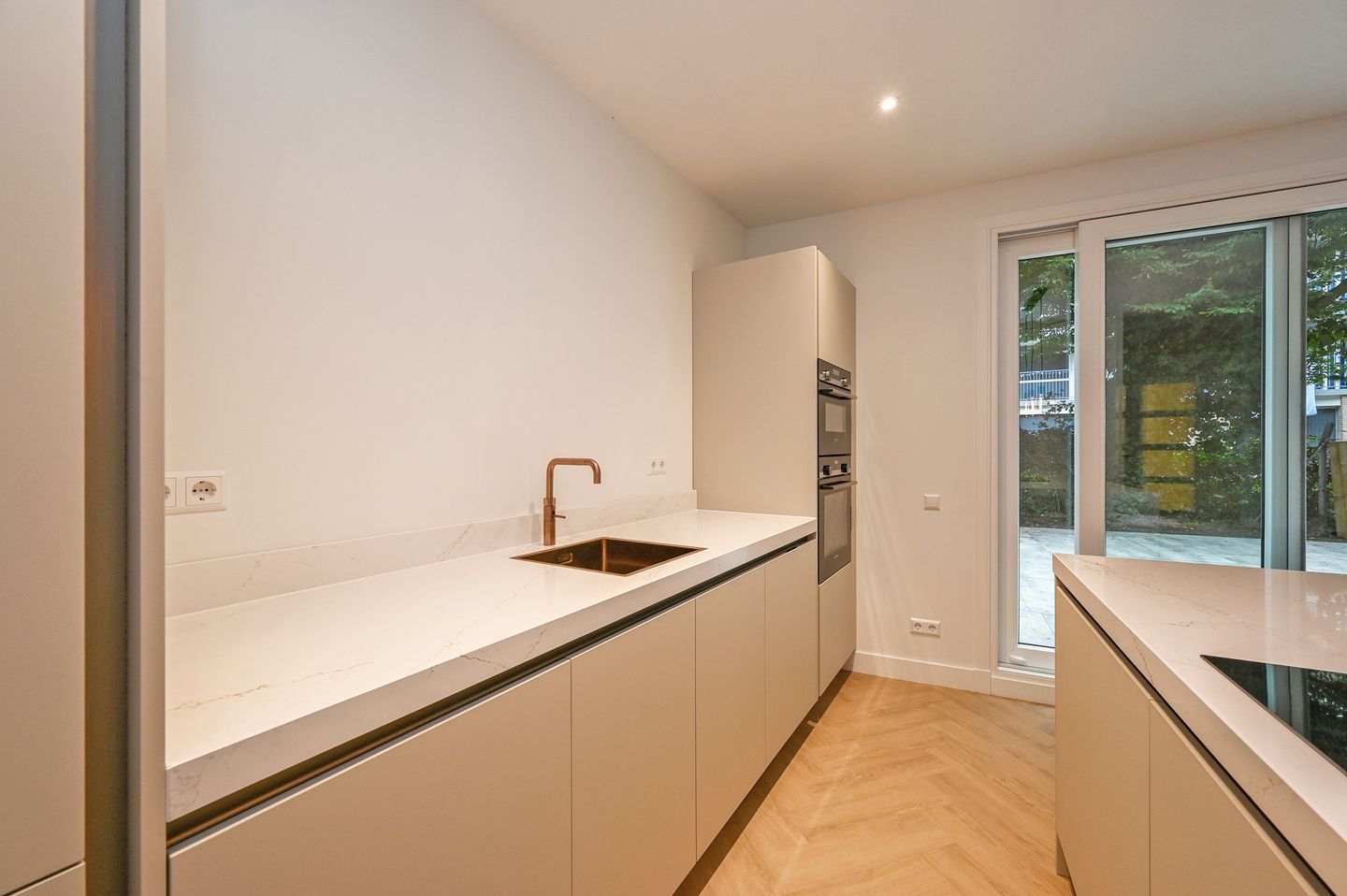 Foto 10 van Loosduinse Hoofdstraat 107