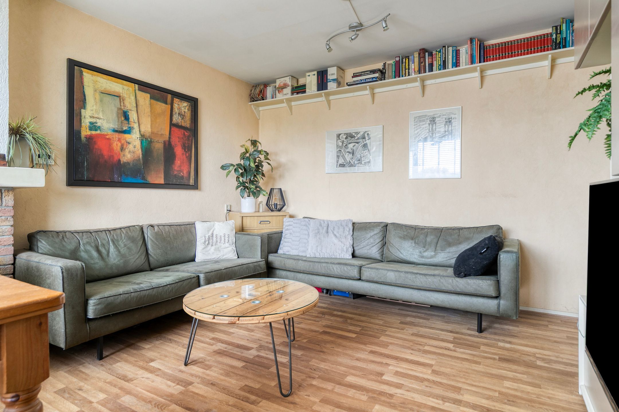 Photo 9 of Van Karnebeekstraat 131