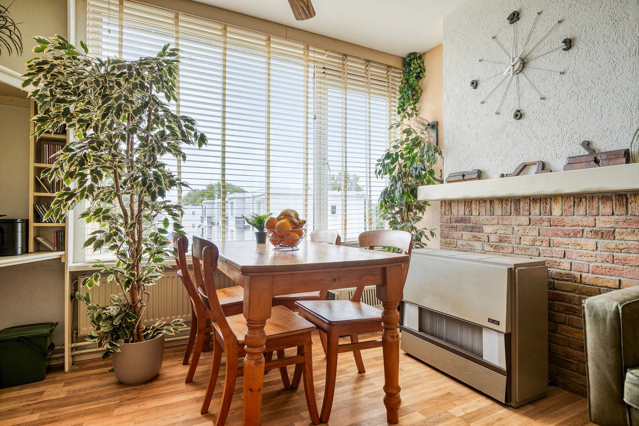 Photo 12 of Van Karnebeekstraat 131