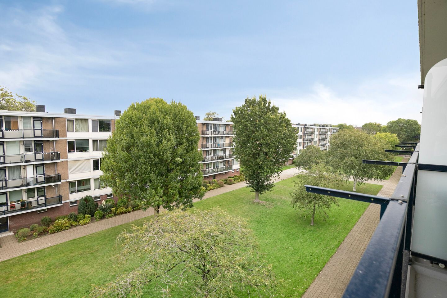 Photo 25 of Van Karnebeekstraat 131