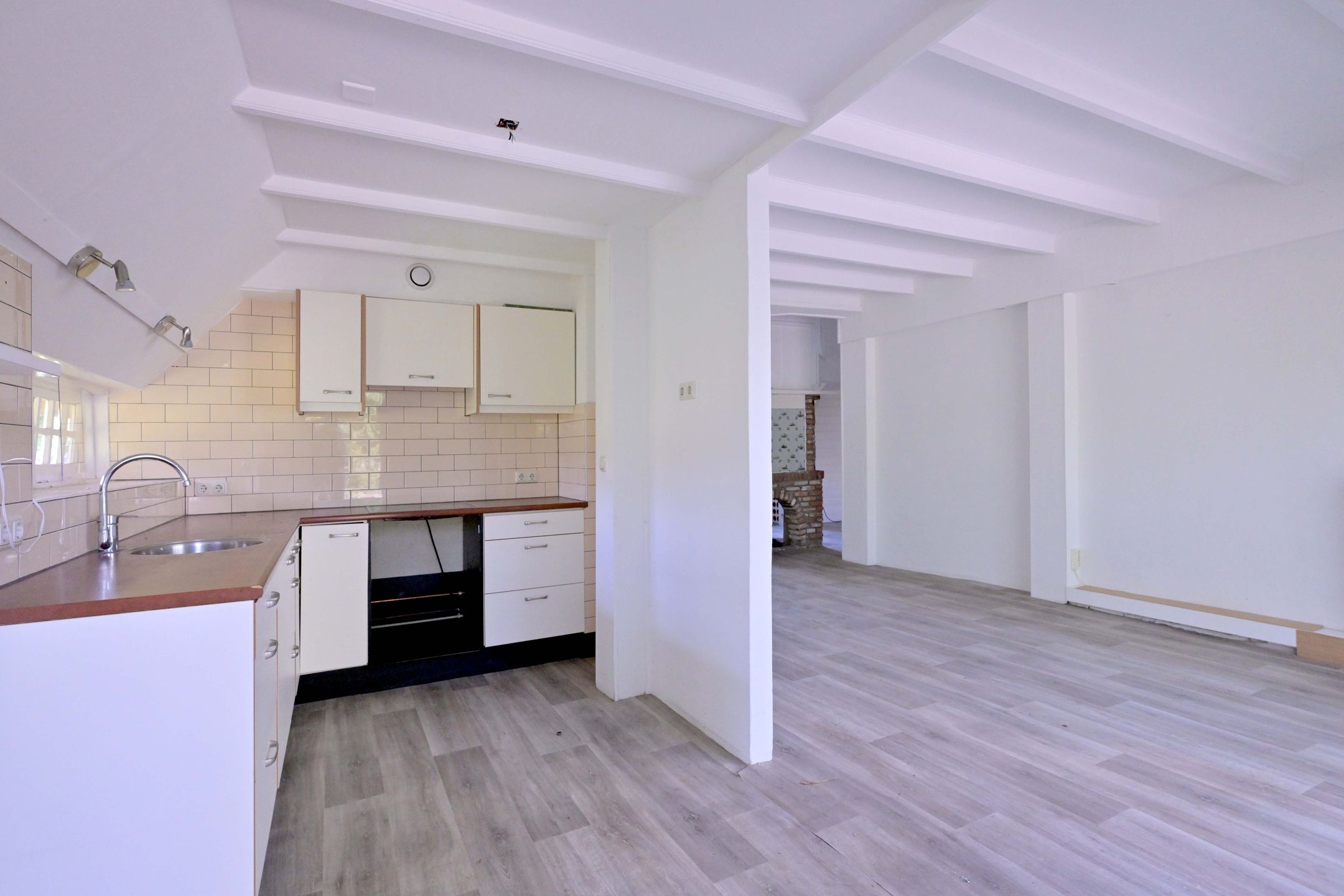 Photo 6 of Heeringstraat 2