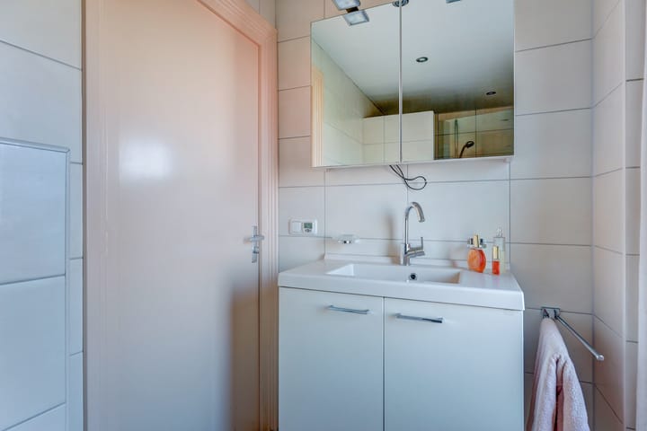 Foto 25 van Deken van der Waardenlaan 12