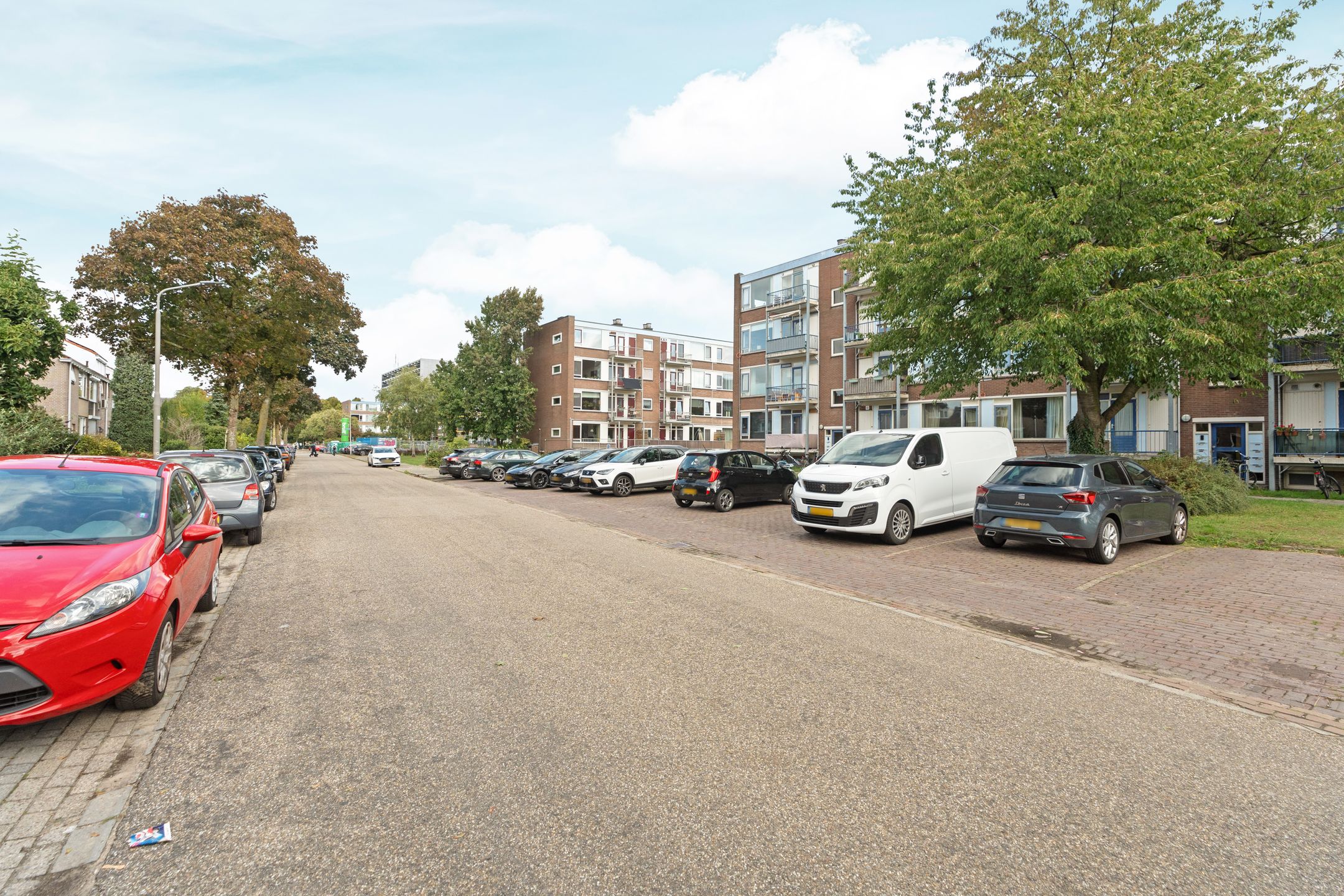 Photo 21 of Aubadestraat 62