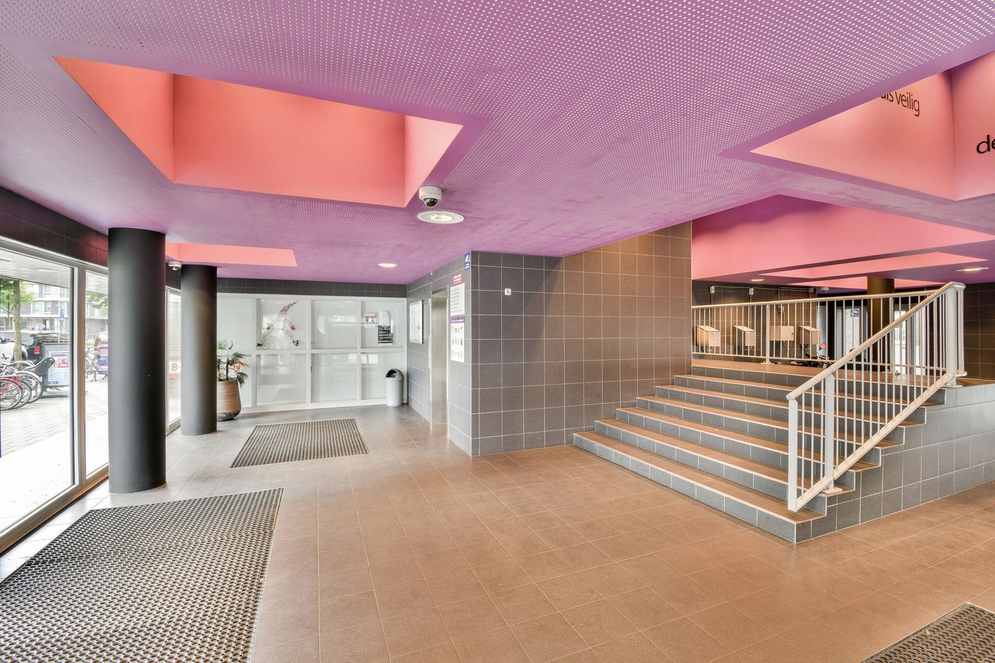 Foto 25 van Pieter Calandlaan 226-E