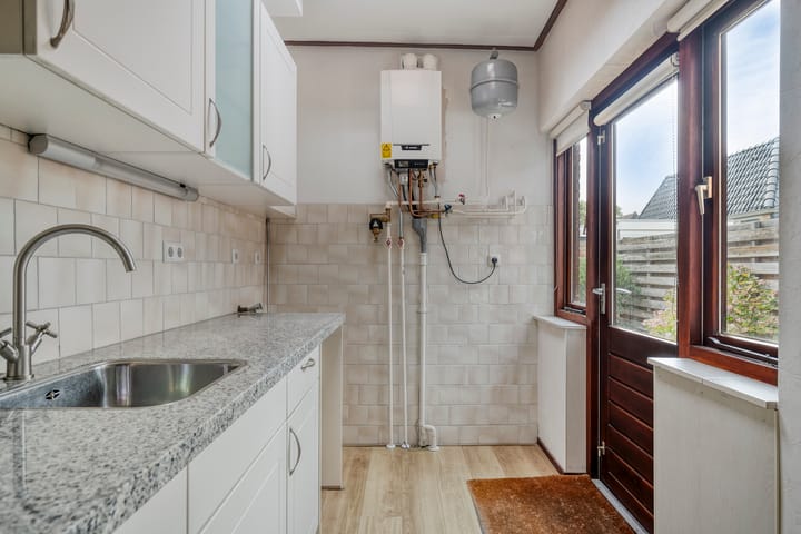 Photo 13 of Eenhuizenstraat 6