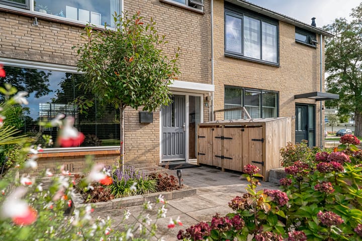 Foto 3 van Debussystraat 4